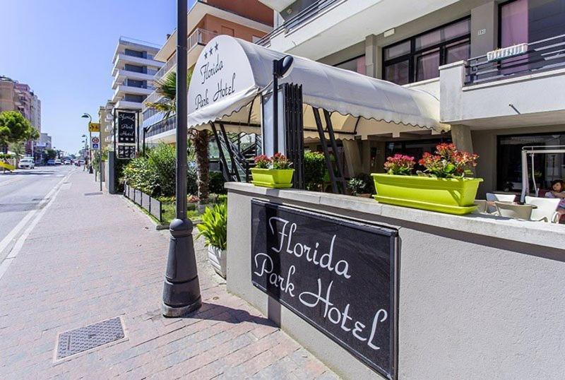 Florida Park Hotel Белларія-Іджеа-Марина Екстер'єр фото