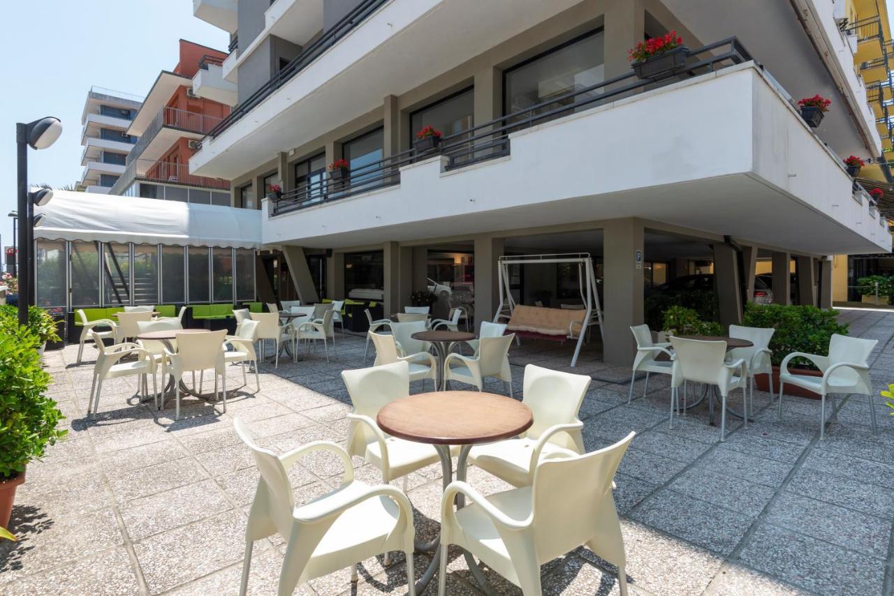 Florida Park Hotel Белларія-Іджеа-Марина Екстер'єр фото